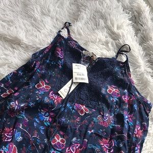 Spaghetti strap shirt with slight v line